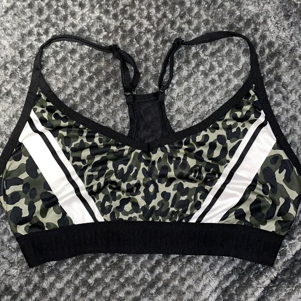 Victoria’s Secret PINK ultimate sports bra